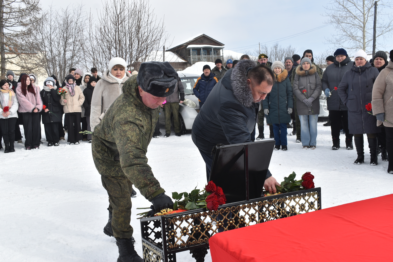 В селе Дуванского района состоялся прощальный митинг