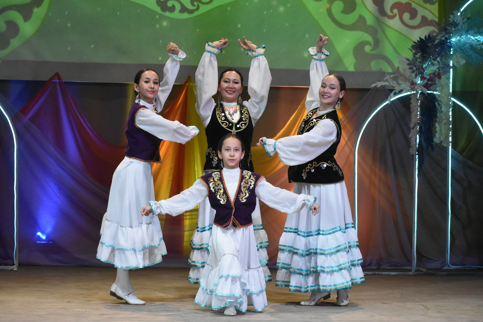 Сегодня во Дворце культуры с. Месягутово состоялась концертная программа  «Семья традицией крепка»