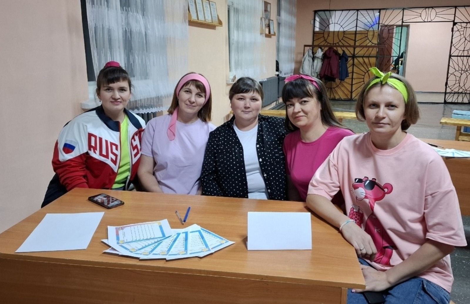 В Дуванском районе состоялась квиз-игра «Назад в 90-е. Вспомнить все»