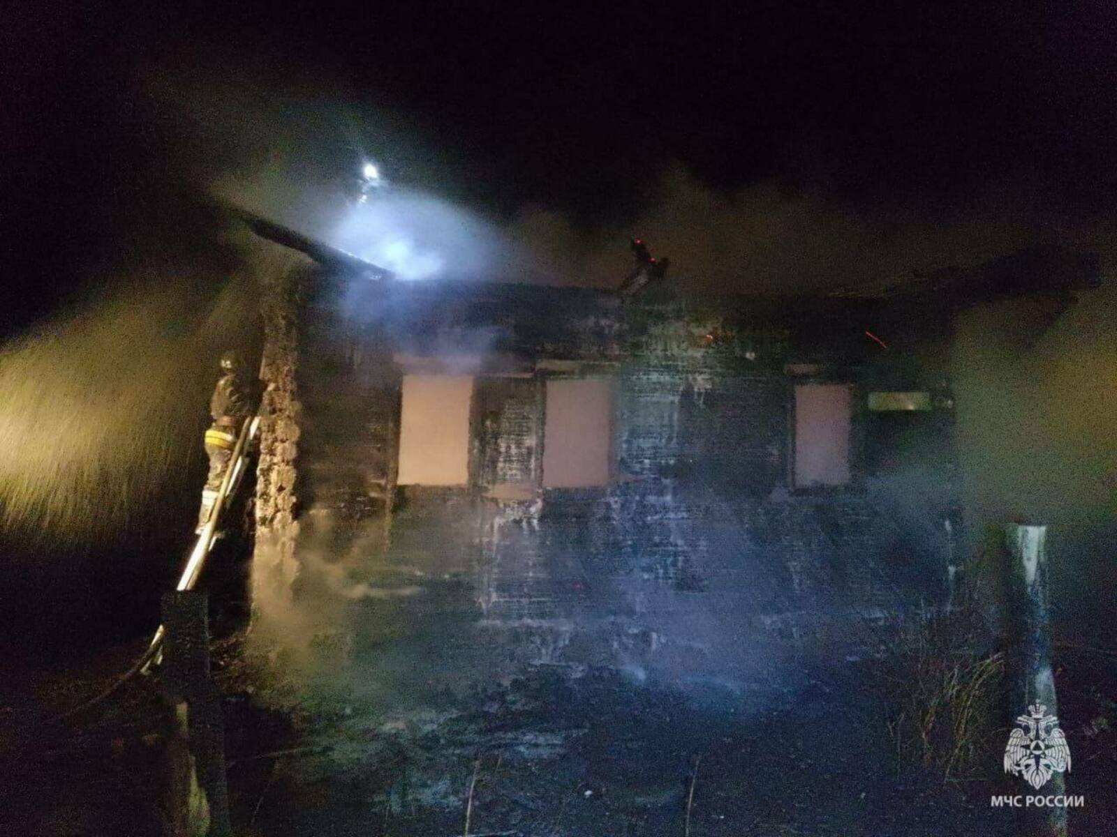 В Дуванском районе при пожаре погиб мужчина
