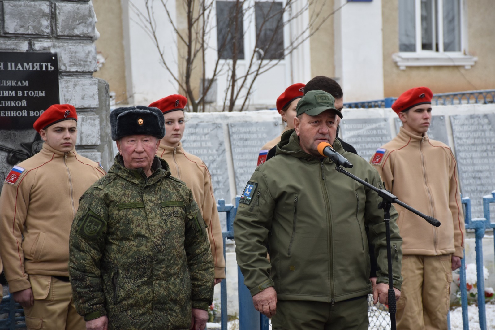 В Дуванском районе простились с земляком