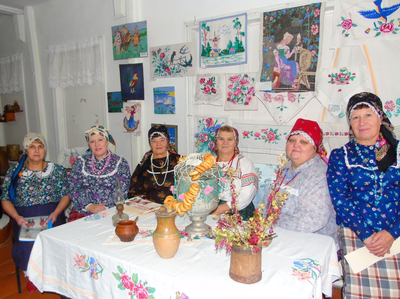 Хранительница Вознесенского музея организовала познавательное мероприятие "Мы память предков чтим и уважаем"