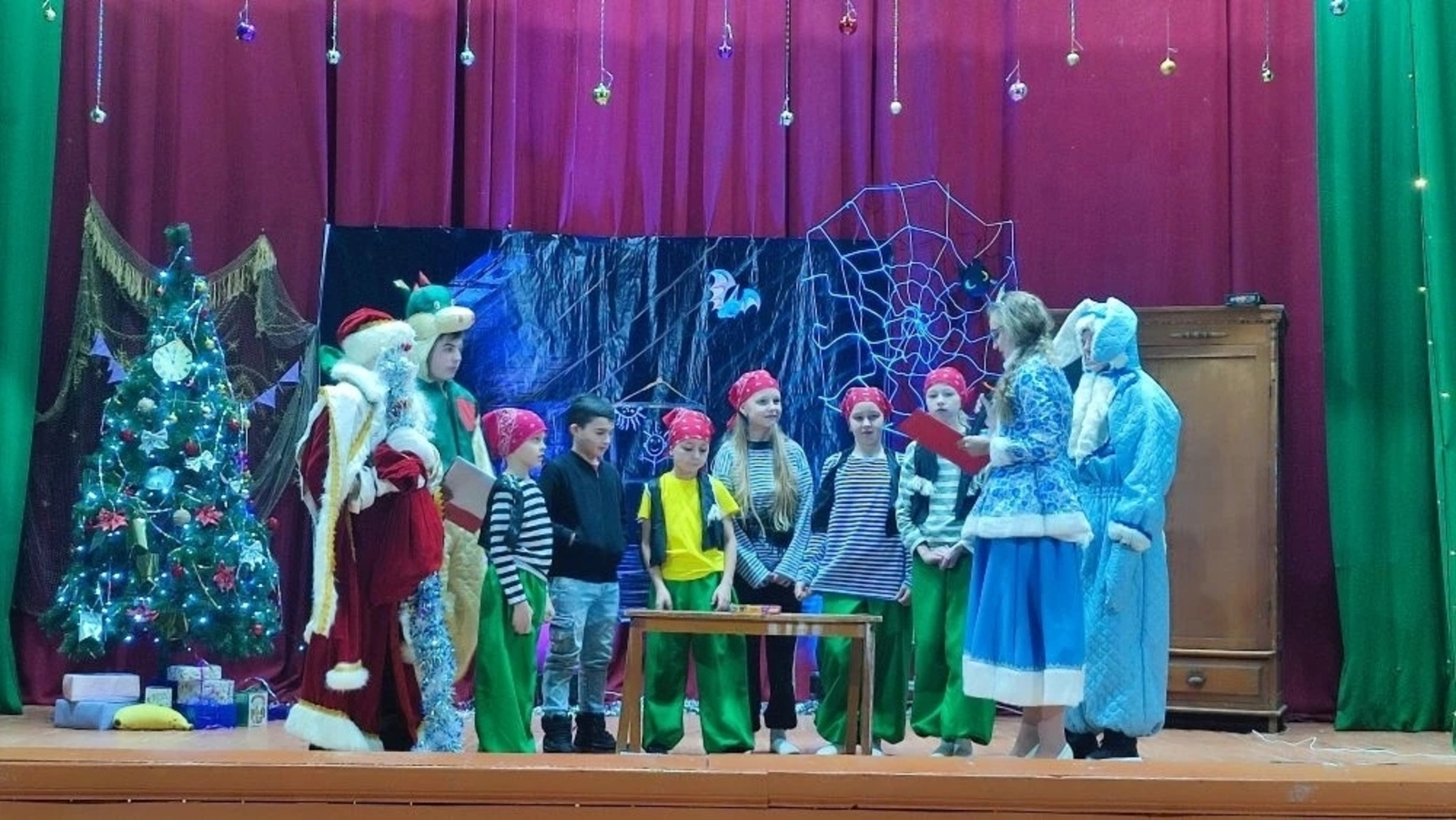 В клубных учреждениях Дуванского района проходят новогодние мероприятия