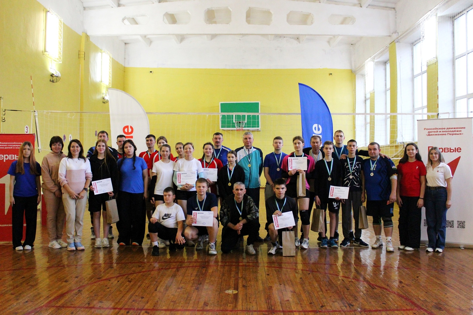 В Дуванском районе состоялся семейный волейбольный турнир