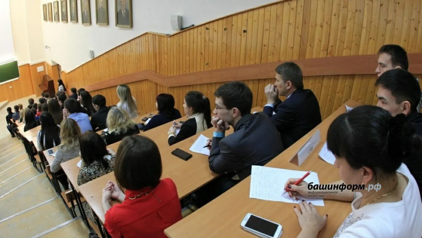 Вдовы погибших воинов СВО теперь могут бесплатно поступать в вузы