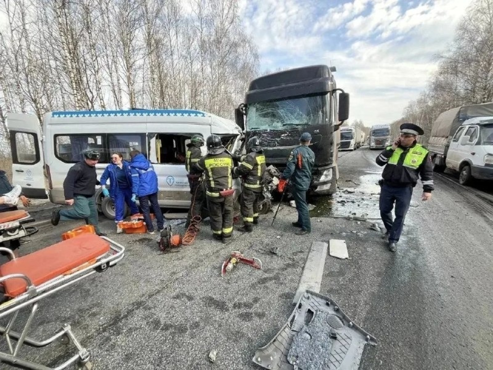 Микроавтобус из Дуванского района попал в смертельное ДТП