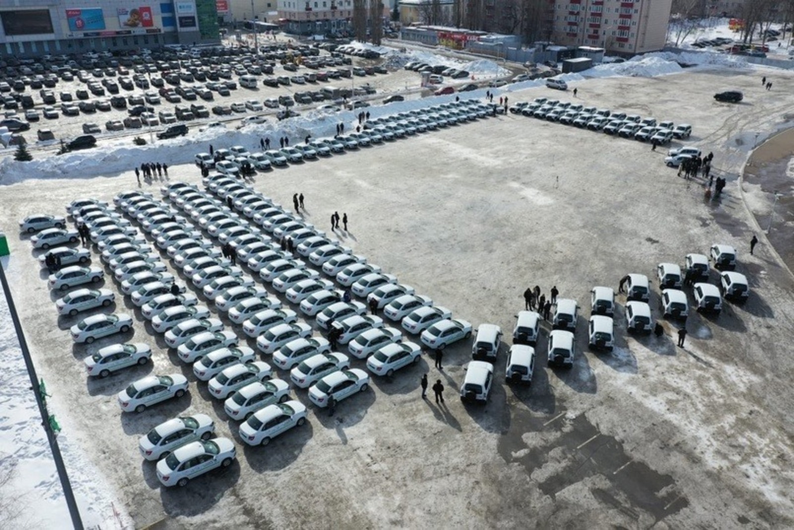 Медучреждения Башкортостана получили 163 новых автомобилей