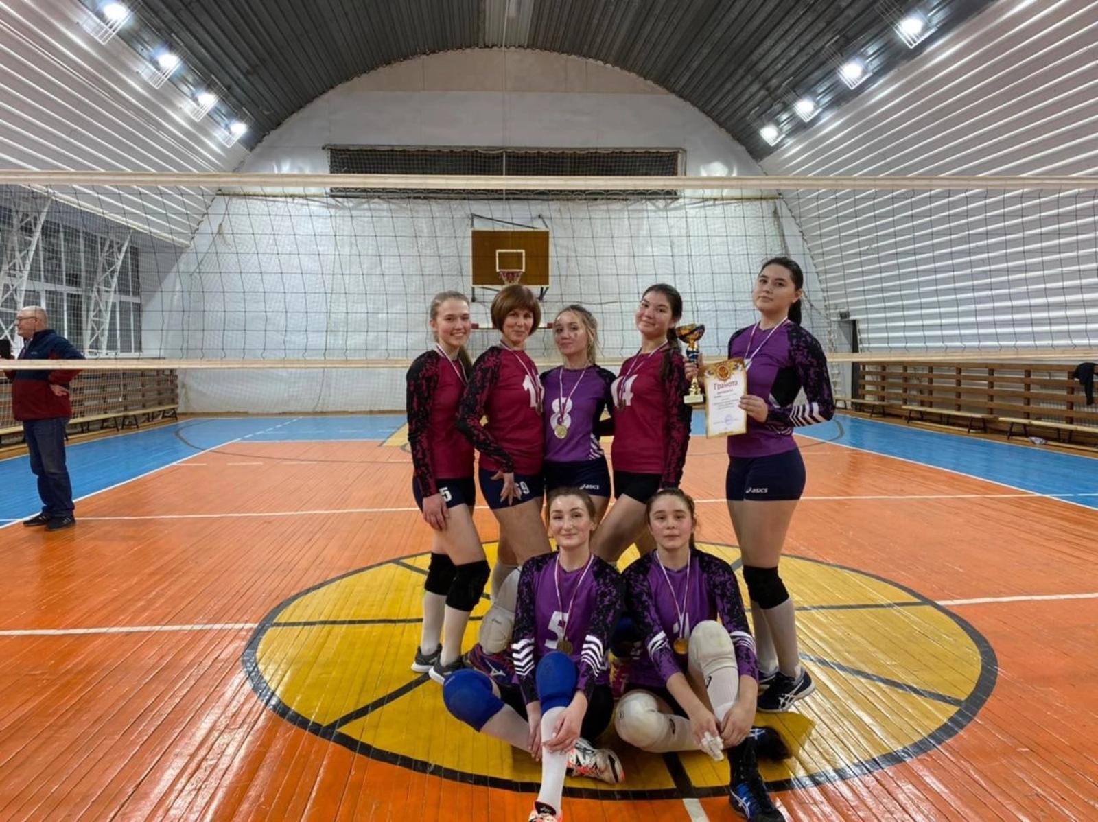 Дуванские волейболистки стали победителями межрегионального турнира