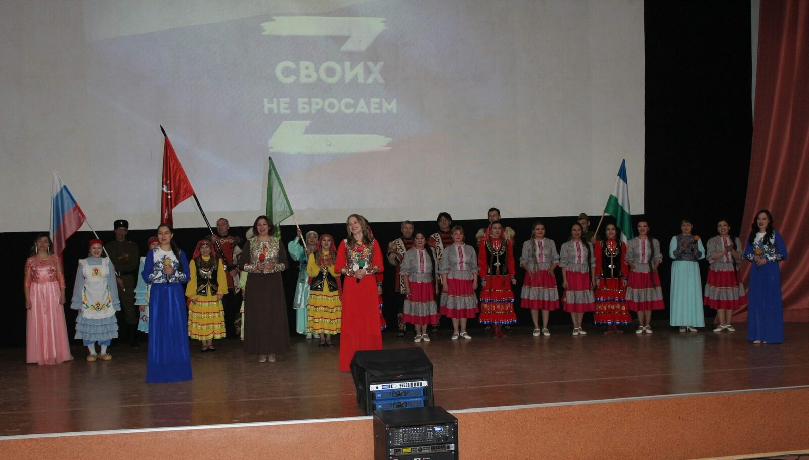 Культработники Дуванского района выступили с концертом перед мобилизованными земляками