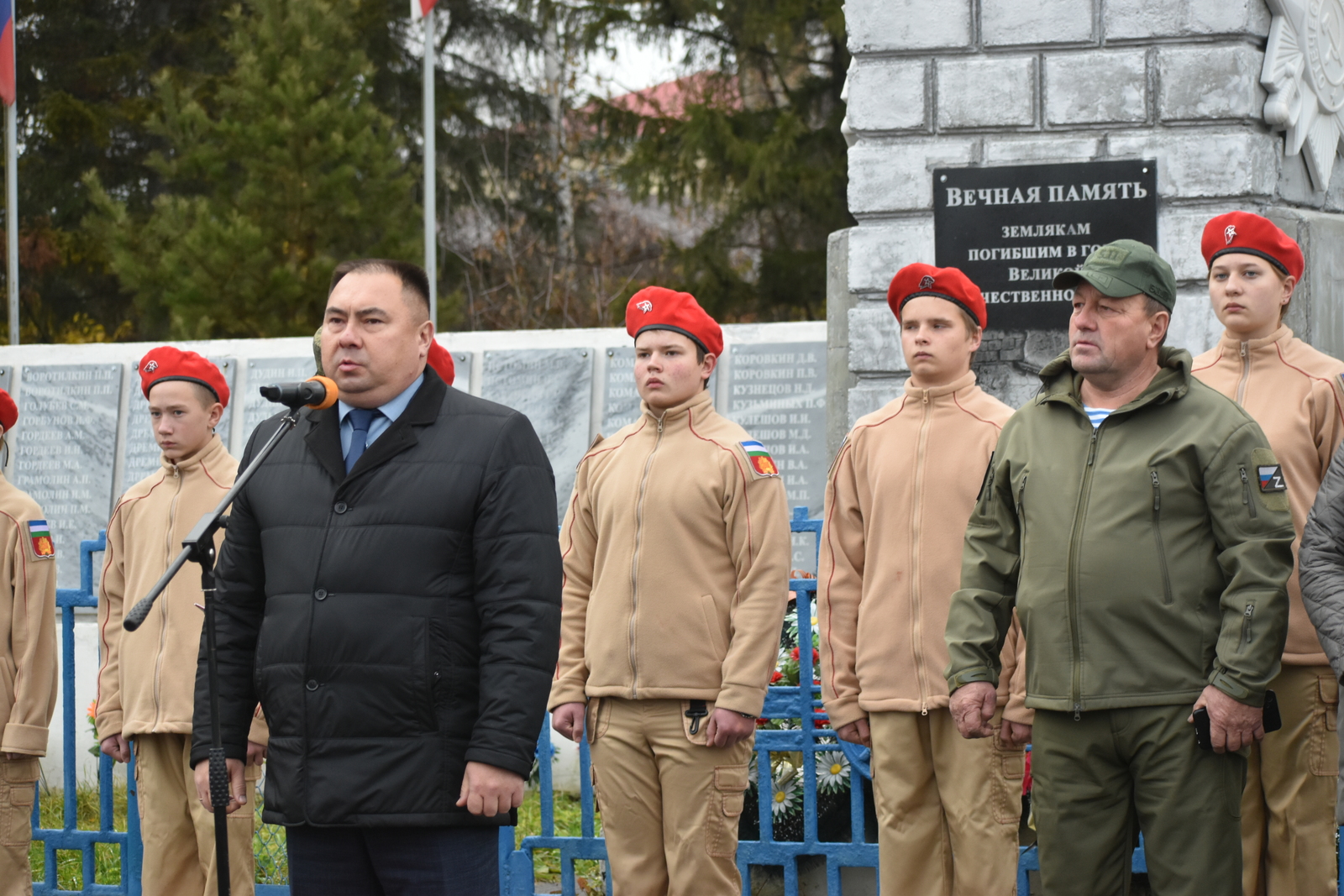 Дуванцы простились с участниками специальной военной операции