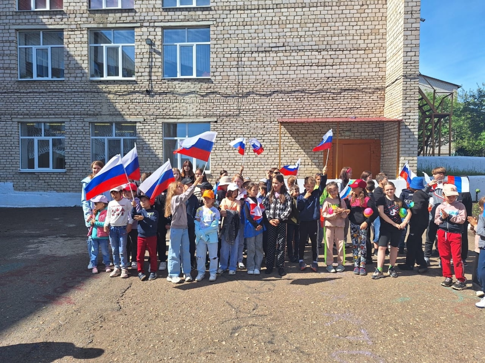 При школах Дуванского района работают лагеря дневного пребывания