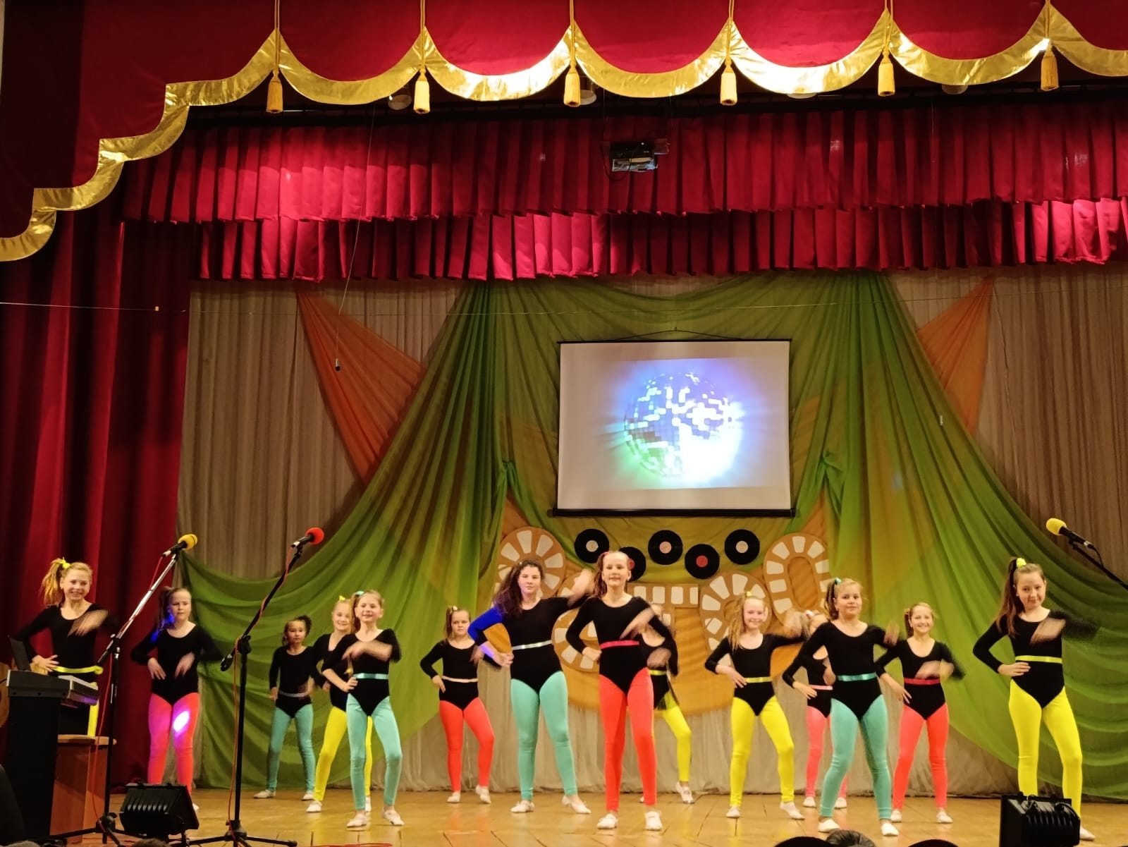 Дуванском районе состоялся ретро-концерт «Песни нашей памяти»