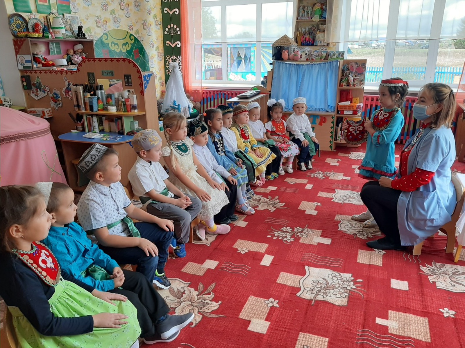В Каракулевском детском саду состоялось мероприятие ко Дню национального костюма
