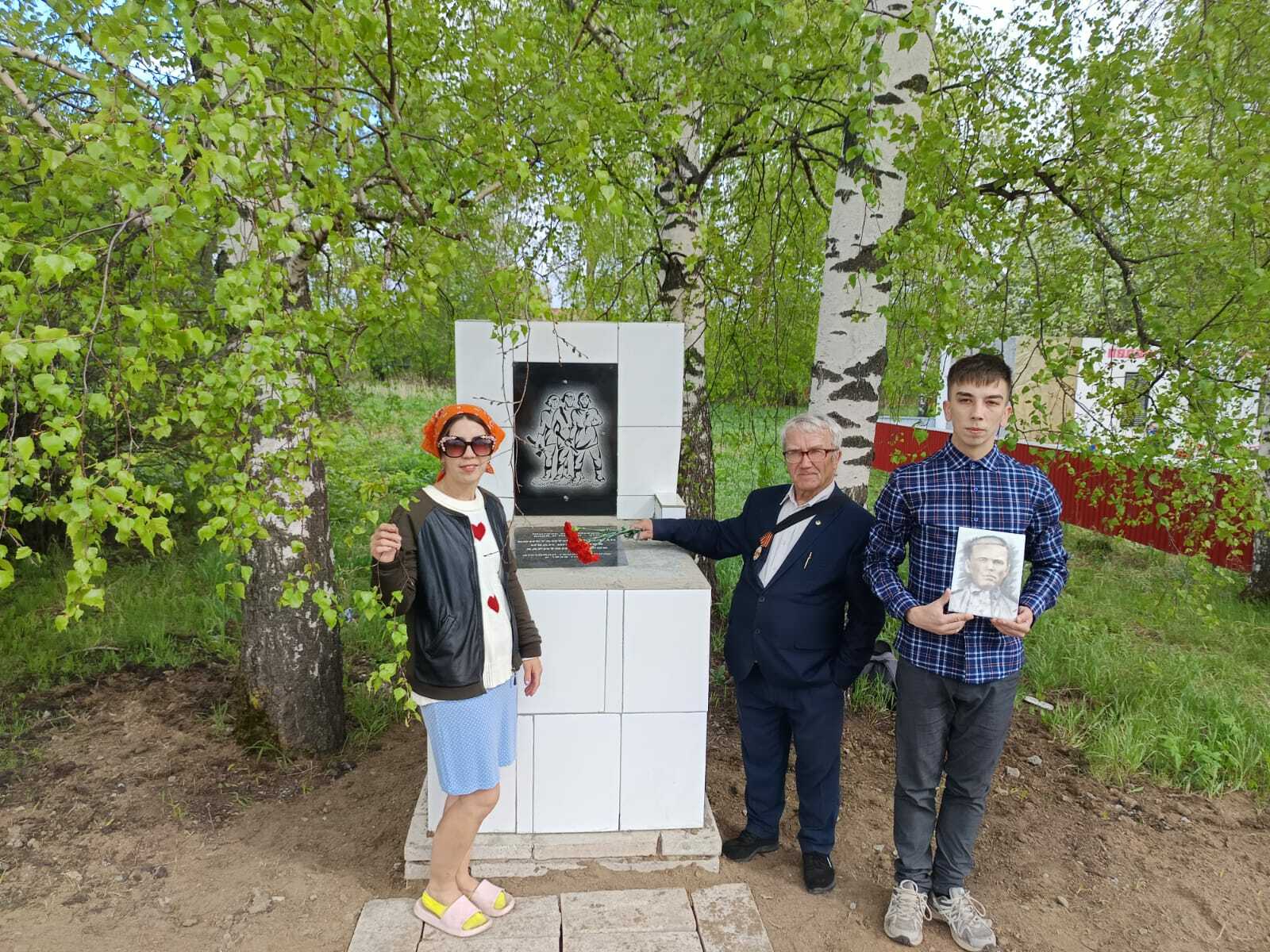 В селе Дуванского района состоялось открытие Обелиска памяти