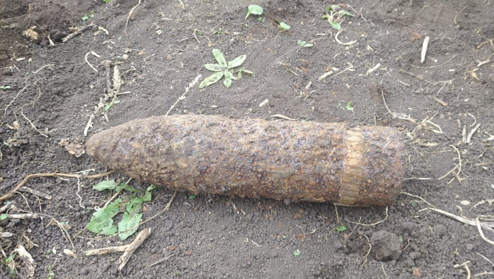 Житель Дуванского района в огороде нашел взрывоопасный снаряд