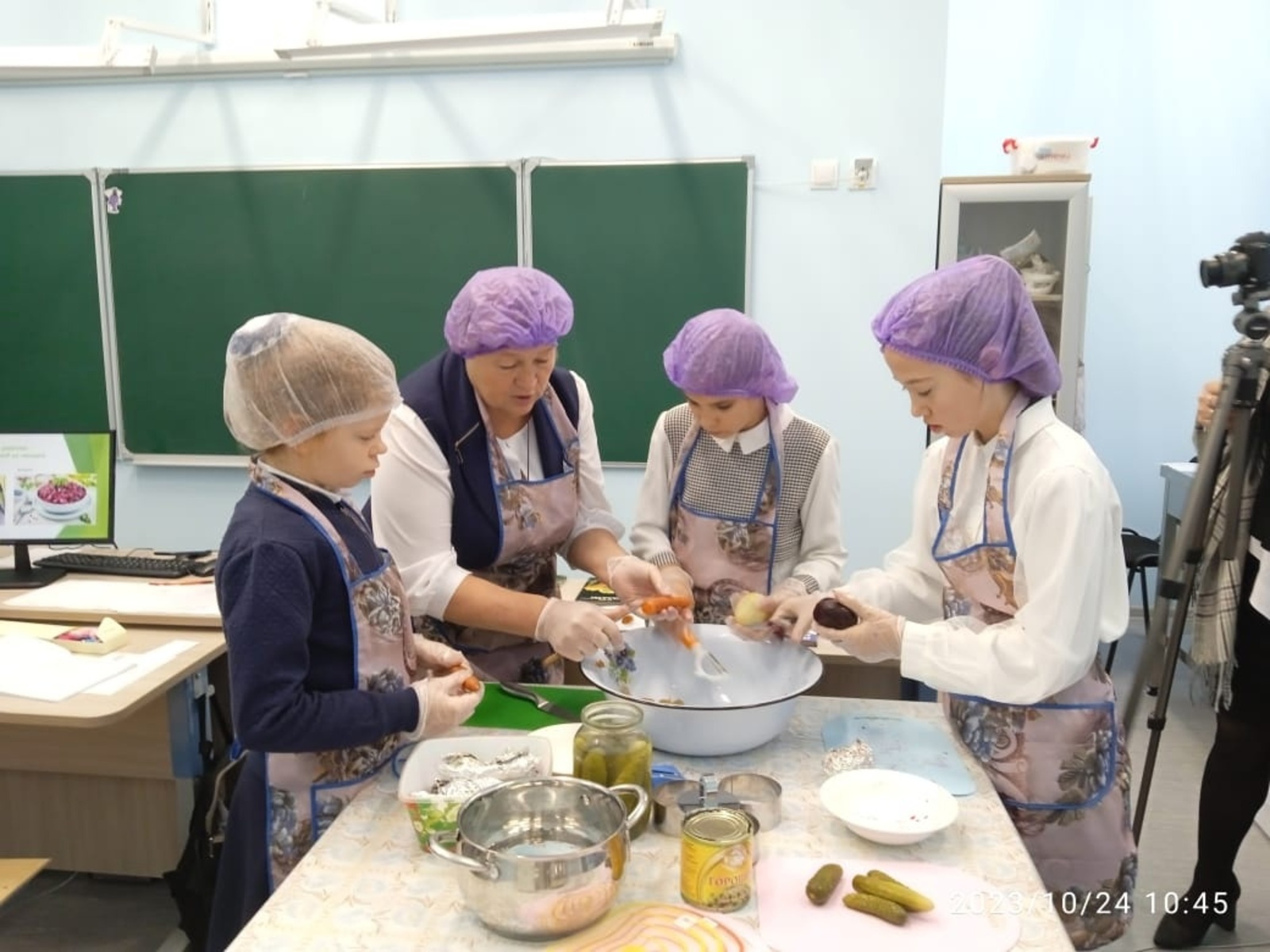 В Тастубинской школе собрались учителя технологии