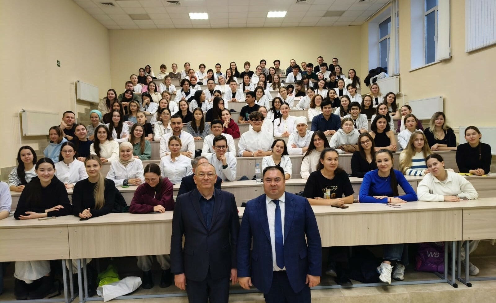 В Уфе состоялась встреча руководства Дуванского района со студентами БГМУ