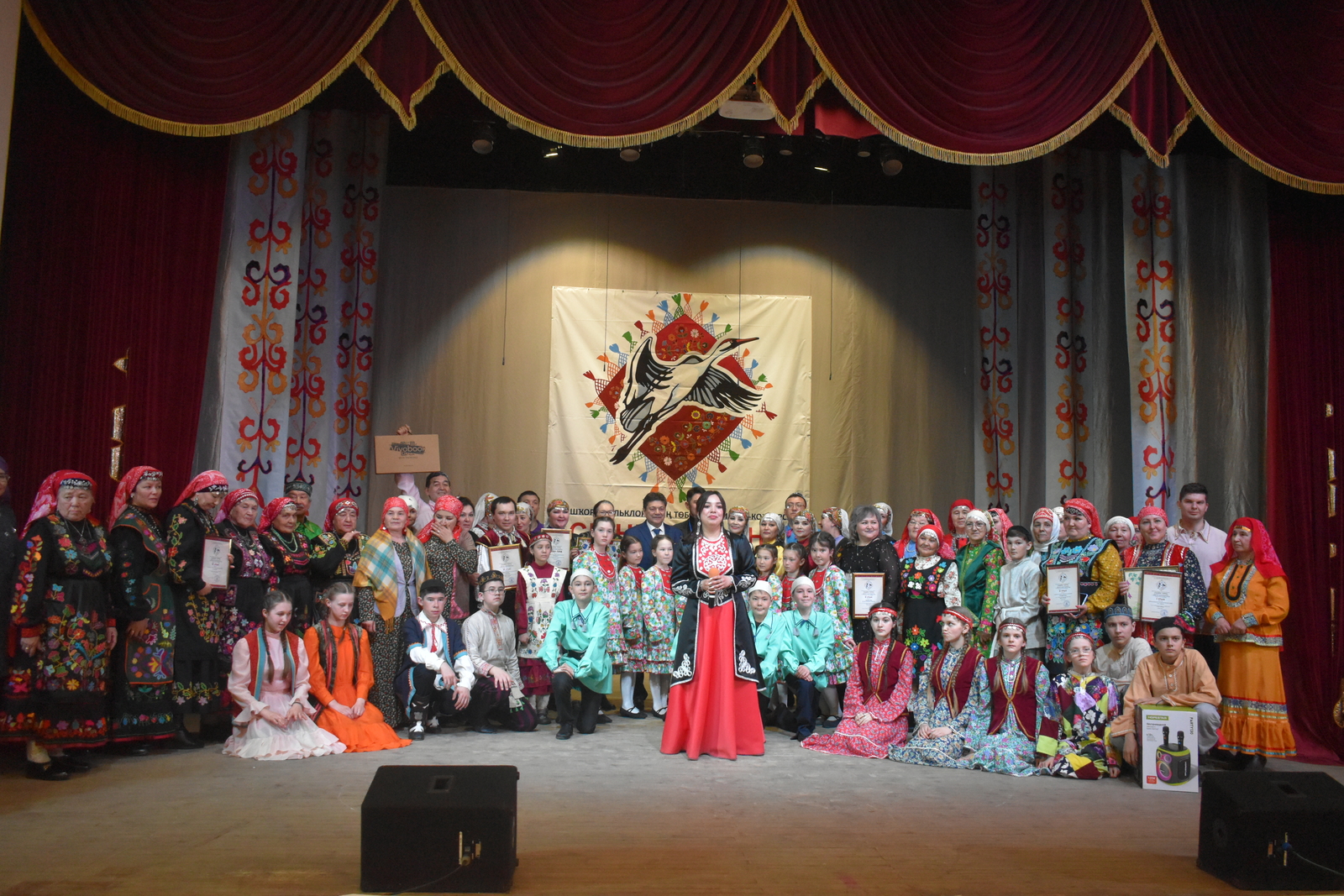 В Дуванском районе завершился региональный фестиваль-конкурс башкирского фольклора «Сыңрау торна» («Журавлиная песнь»)