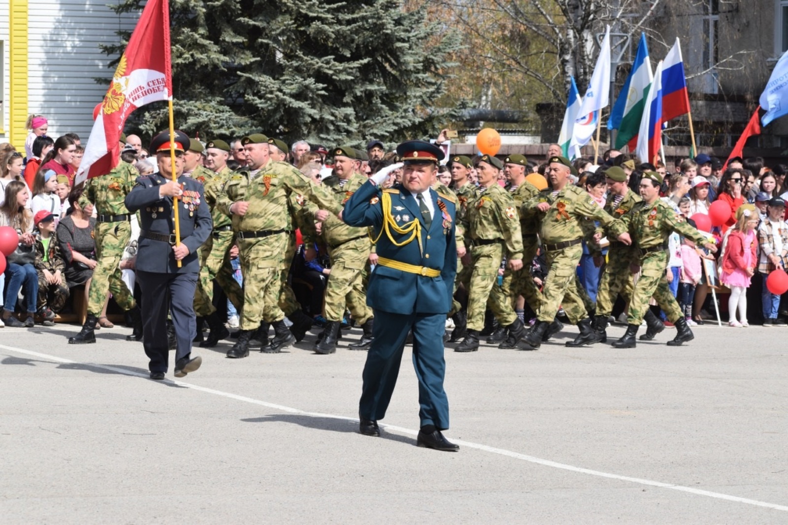Второй год участвуют в параде Победы в с. Месягутово ветераны внутренних войск
