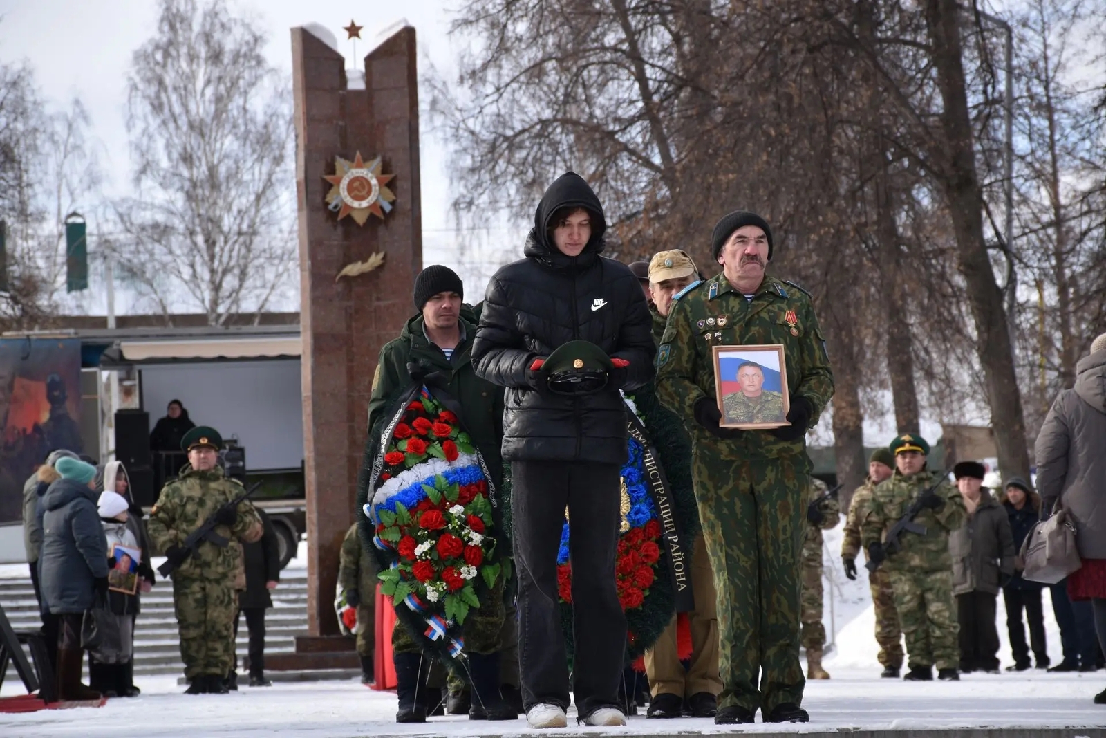 В Дуванском районе простились с бойцом специальной военной операции