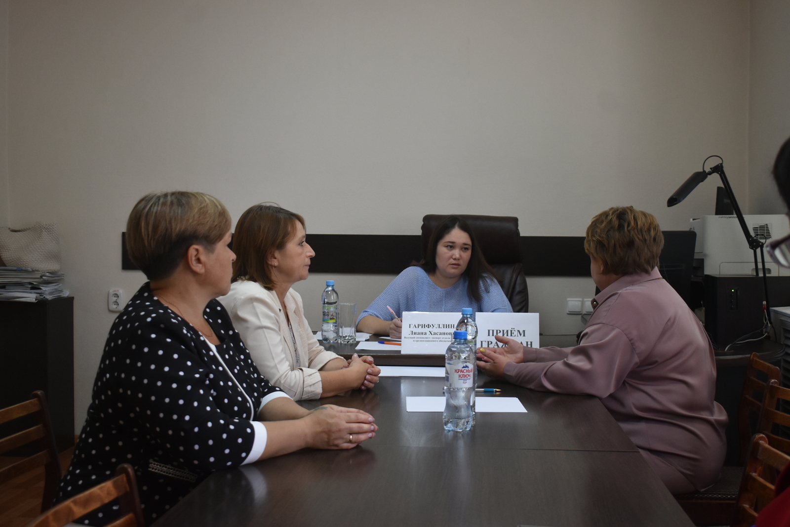 Специалист Госкомитета РБ провела личный прием граждан в Дуванском районе