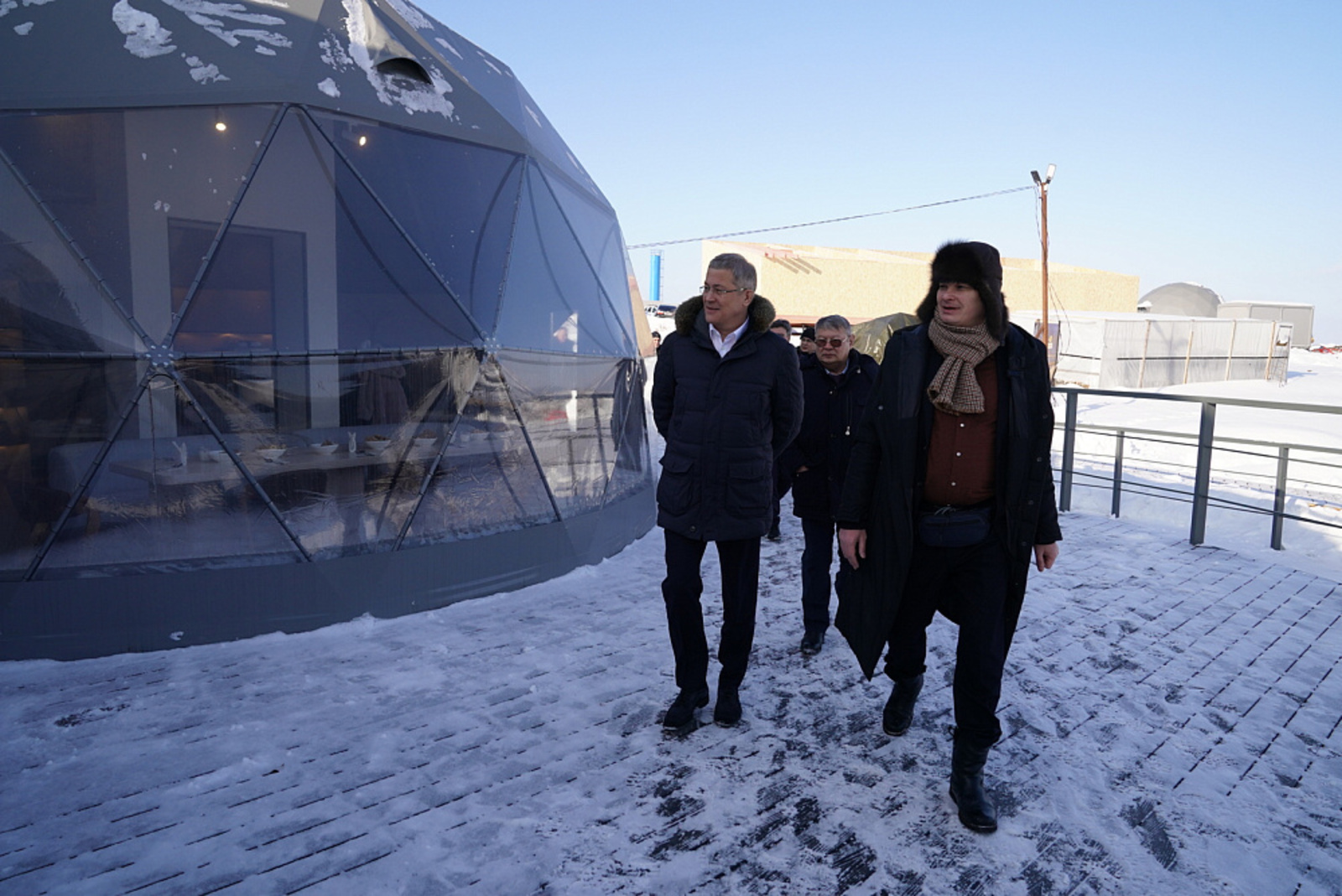 Радий Хабиров посетил стройплощадку глэмпинг-парка в Салаватском районе