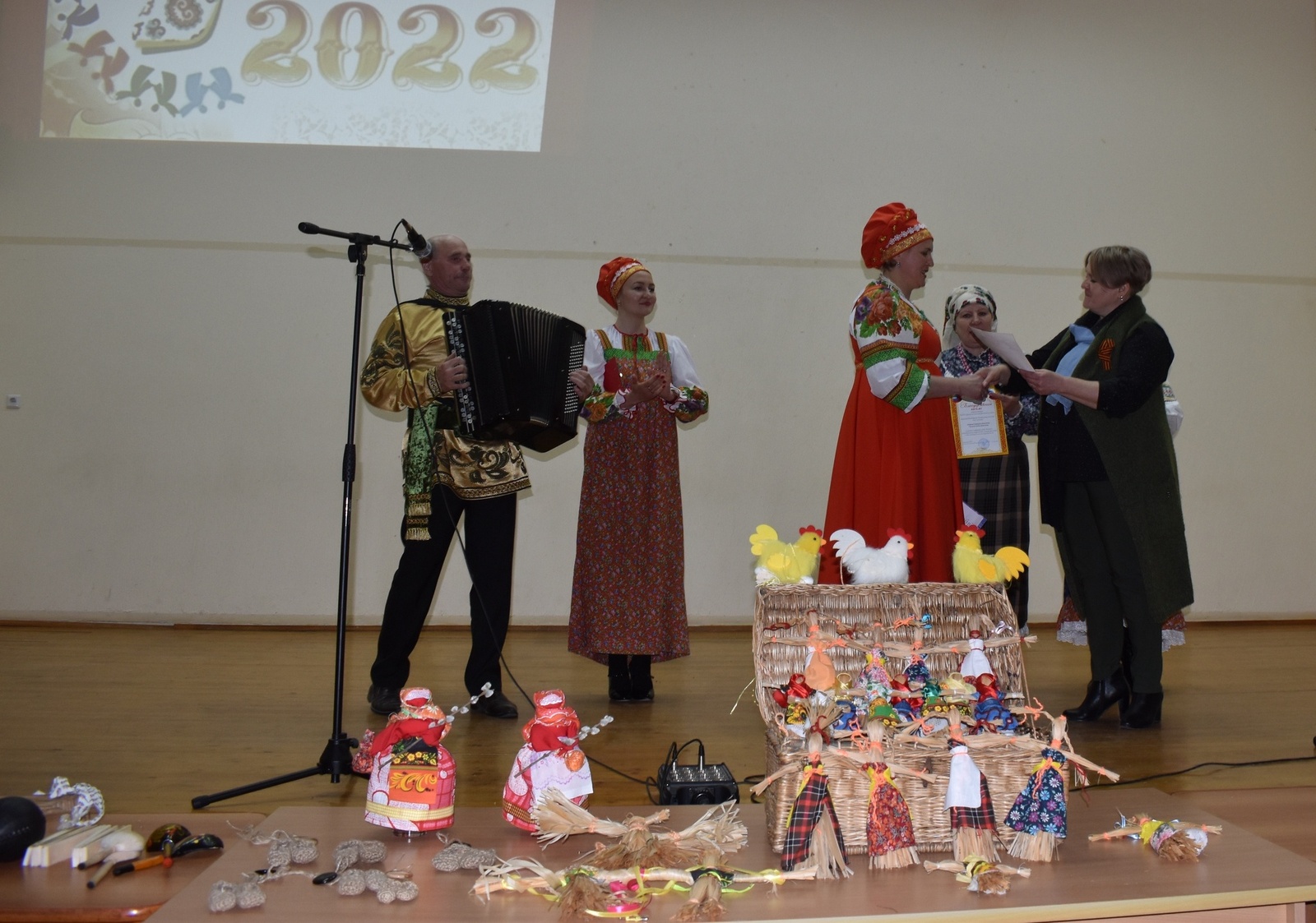 В Дуванском Доме культуры проведен открытый урок "Великая многообразная культура России"