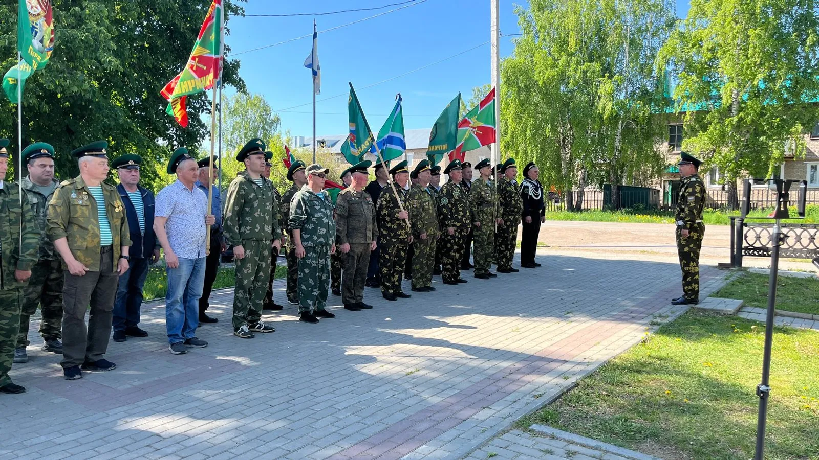 В Дуванском районе отметили День пограничника